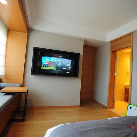 Intercity Hotel Qingdao Exterior foto